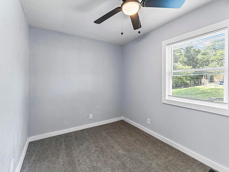 9113 Askew Ave — Photo 18