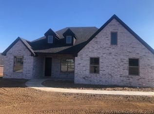 12 Tabernacle Dr, Calera, OK 74730