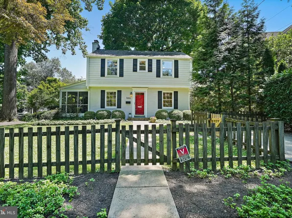 3414 Thornapple St, Chevy Chase, MD 20815