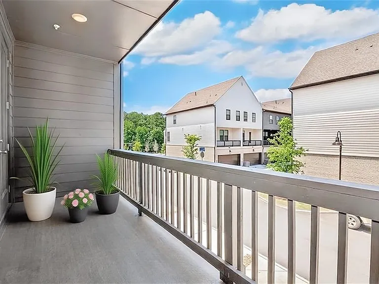 6562 Beacon Dr — Photo 9