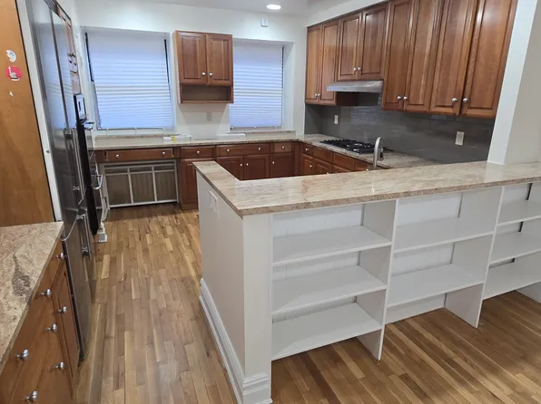 127 West 75th Street image 1 of 17