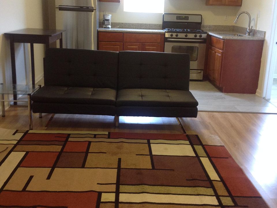 2nd image of 28 Willow Dr