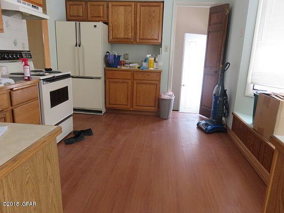 4th image of 105 Riverview Dr E