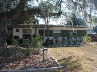 414 Louis St, Leesburg, FL 34748