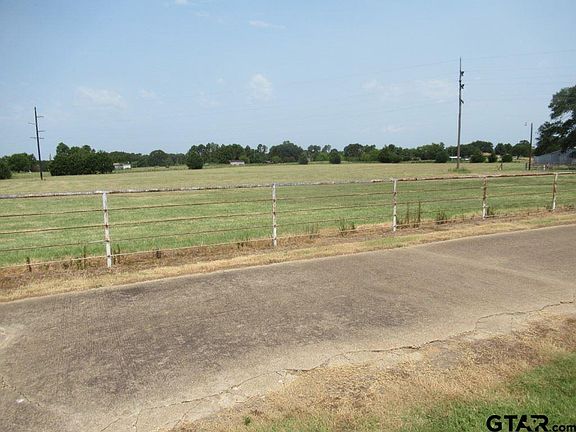 5th image of 301 County Road 3601