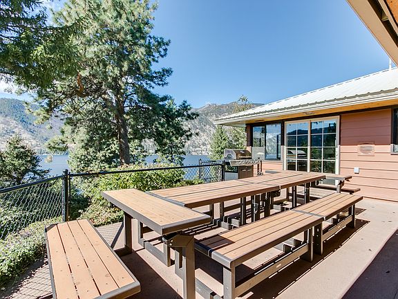 5th image of 2111 Lakeshore Dr