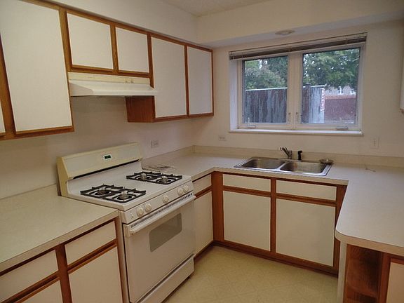4th image of 4710 N Elston Ave APT 103E
