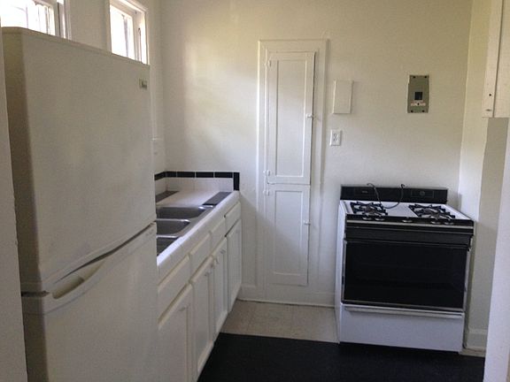 4th image of 1234 N Formosa Ave APT 2