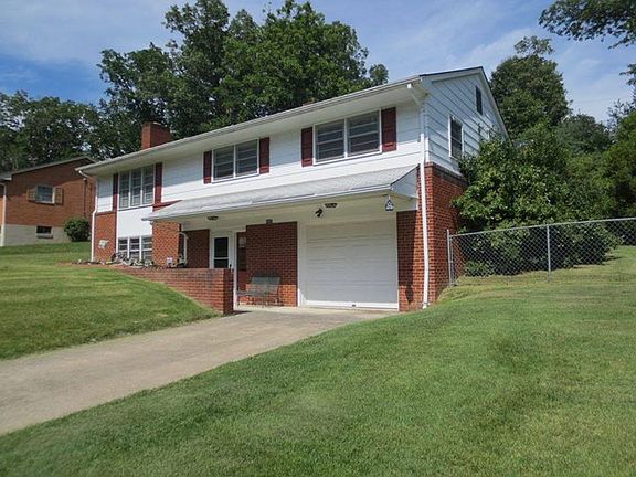 2nd image of 1807 N Oakwood Dr