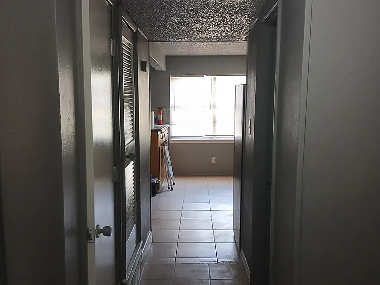 Hallway to kitchen area