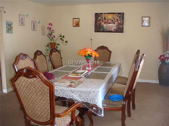 4th image of 1301 Tamerack Ave