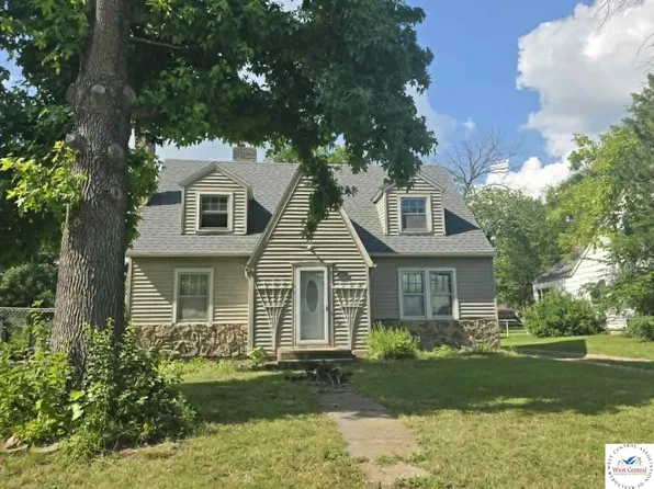1005 E Franklin St, Clinton, MO 64735