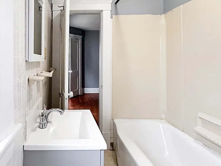 316 4th St #2 — Photo 13