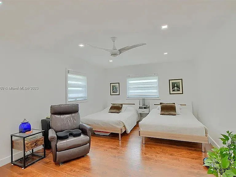 22745 SW 66th Ave #206 — Photo 12