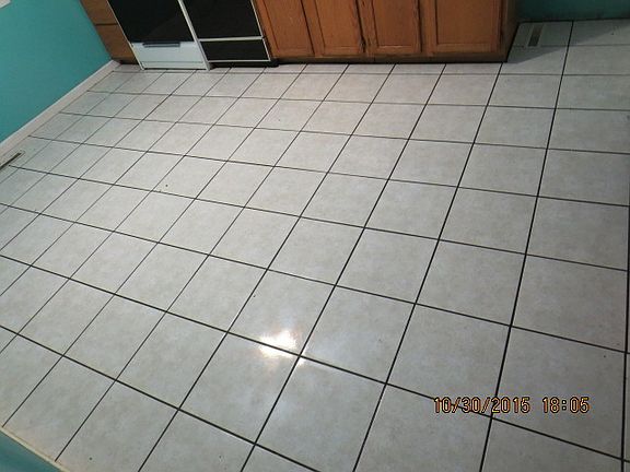 4th image of 1527 Kenmore Ave