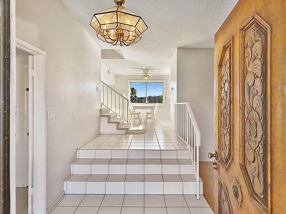 3rd image of 138 W Avenida De Las Flores