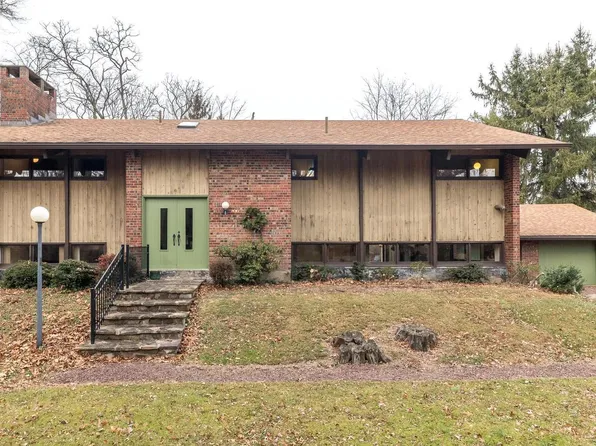 751 Linton Hill Rd, Newtown, PA 18940