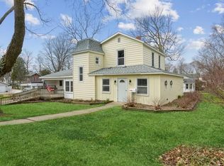 210 S Red Bud Trl, Buchanan, MI 49107