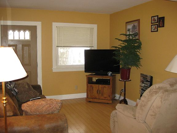 2nd image of 1225 Van Portfliet Ave NW