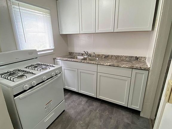 2nd image of 912 N 10th St #3