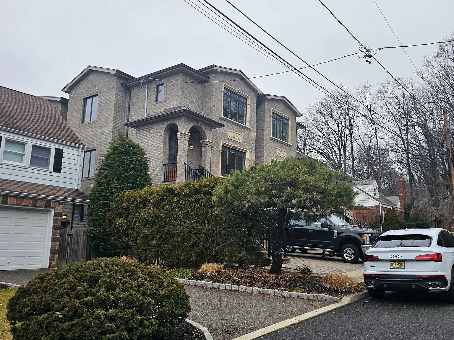 531 Roff Ave — Photo 2