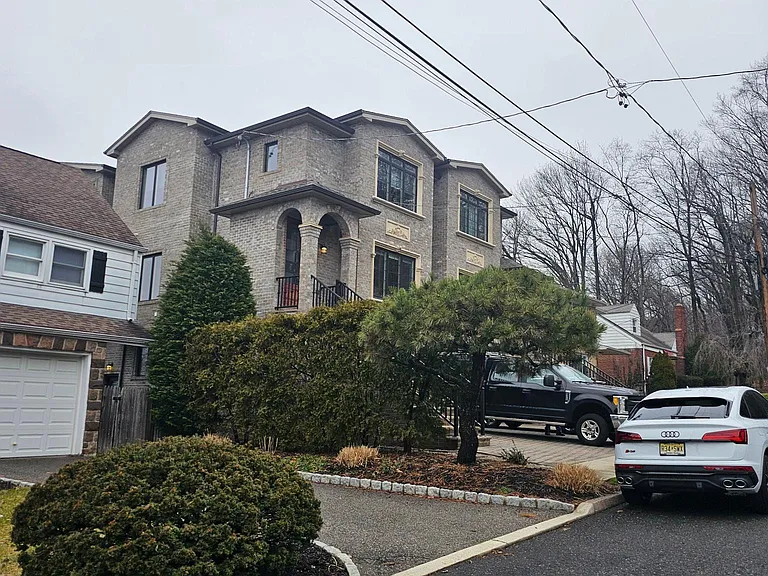 531 Roff Ave #A — Photo 2