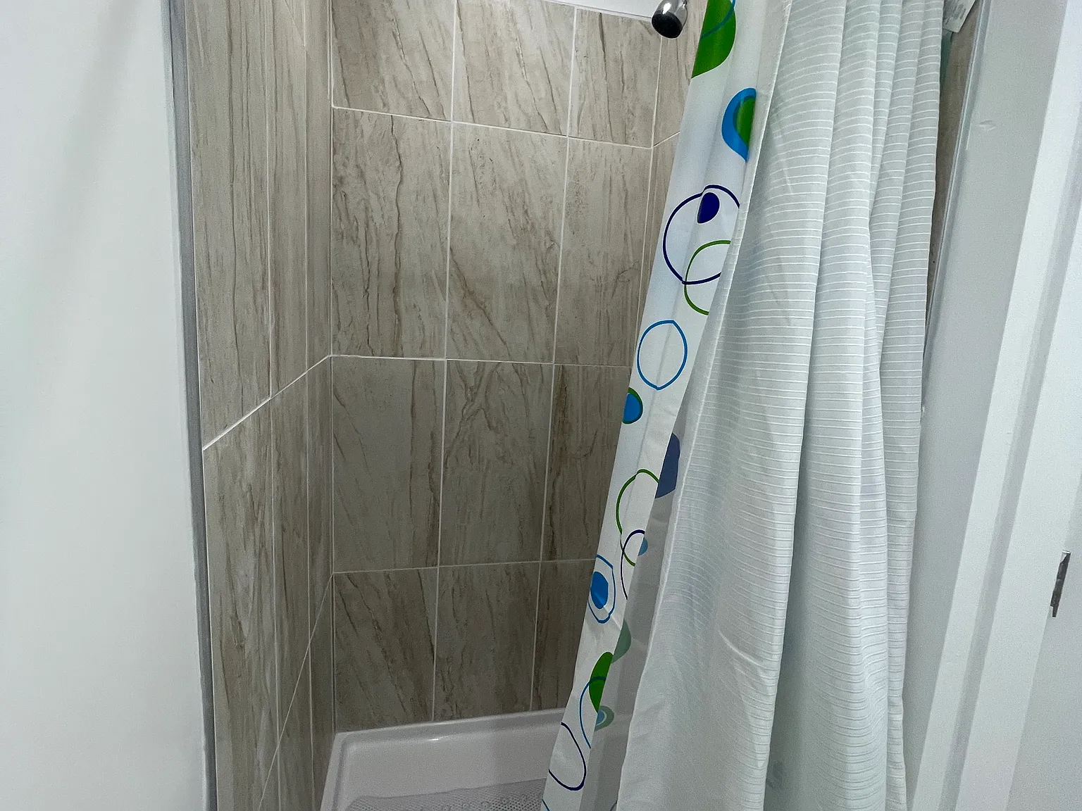 2 bed, 950 sqft, $2,500 — Photo 1