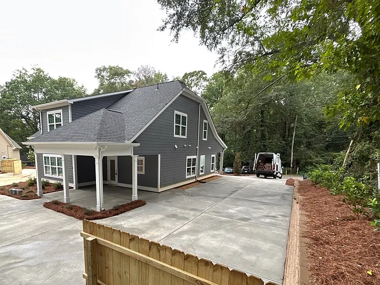 235 Pearl St — Photo 13