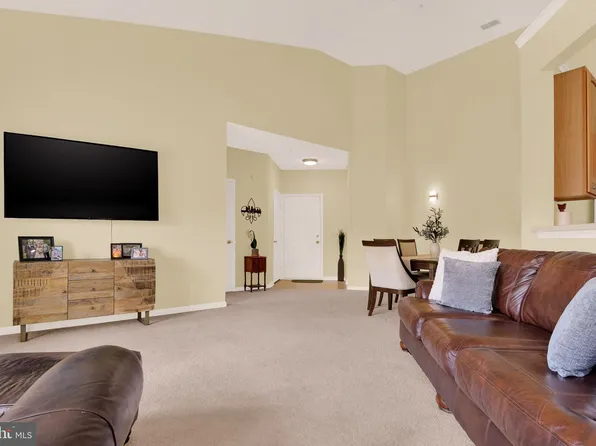 5497 Glenthorne Ct #5497, Rosedale, MD 21237