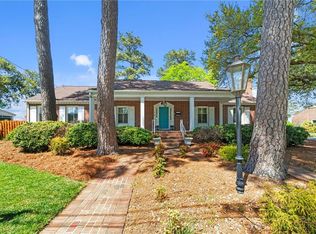 10 Eagle Point Rd, Hampton, VA 23669