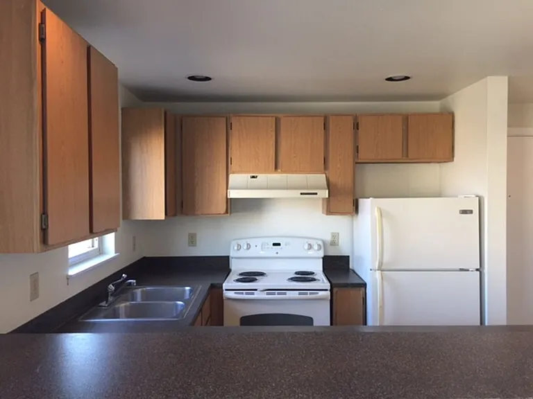 Tanglewood Apartments — Photo 17