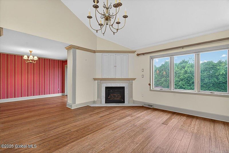 3rd image of 23 Collins Terrace