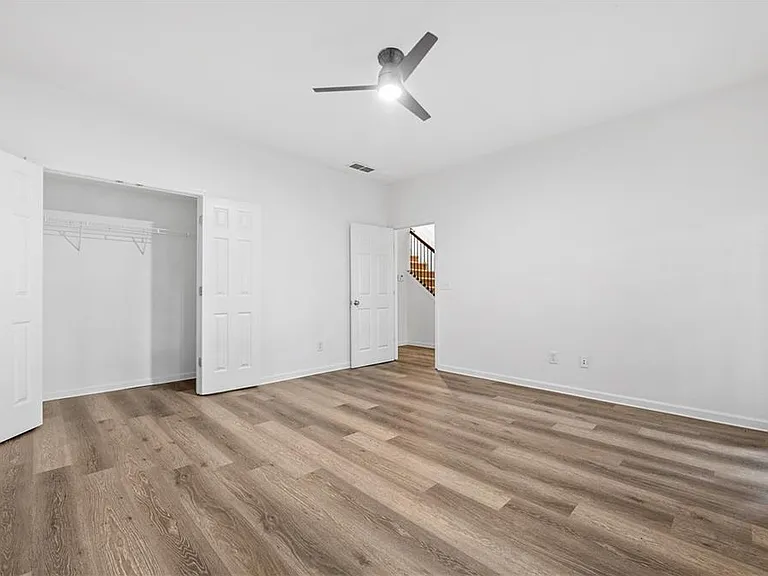 2844 Loftview Sq — Photo 37