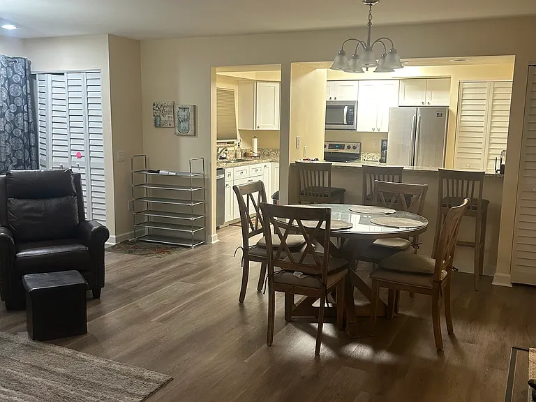 5673 Ashton Lake Dr — Photo 31