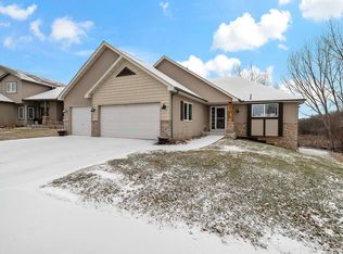 18686 Dunbury Ave, Farmington, MN 55024