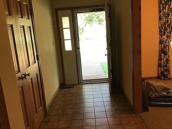 Foyer with coat closet
