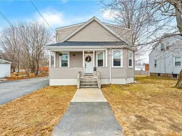 6 Dexter St, Johnston, RI 02919