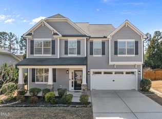 729 Lake Artesia Ln, Fuquay Varina, NC 27526