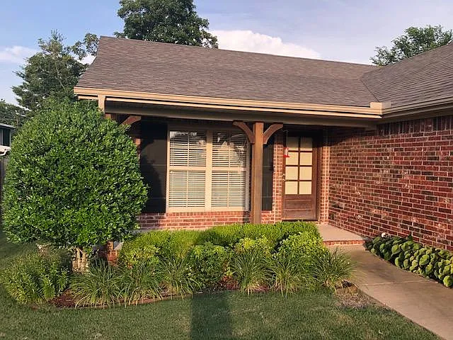 5707 Bryan St — Photo 3