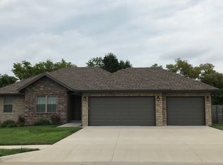 1810 S Thomas Dr, Ozark, MO 65721
