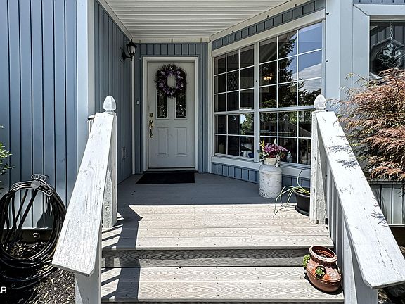 3rd image of 2146 Seaton Springs Rd