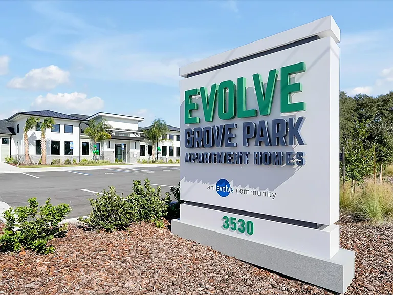 Evolve Grove Park — Photo 56