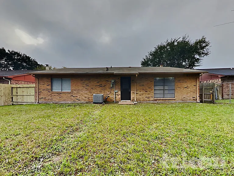 5030 Ridgecreek Dr — Photo 17