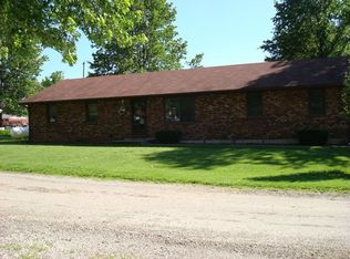 100 Lookout Dr, Columbia, IL 62236