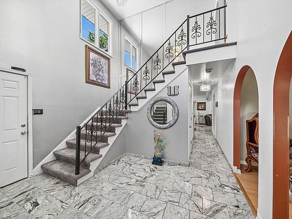 4th image of 823 Tenuta Ct