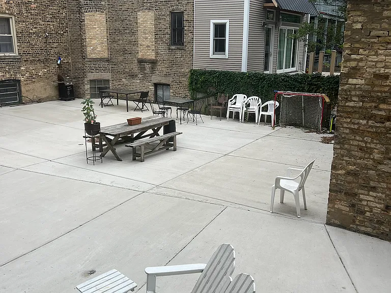 1535 W Cornelia Ave #1 — Photo 12