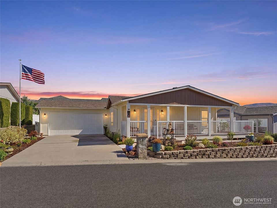 1st image of 1824 Heritage Drive