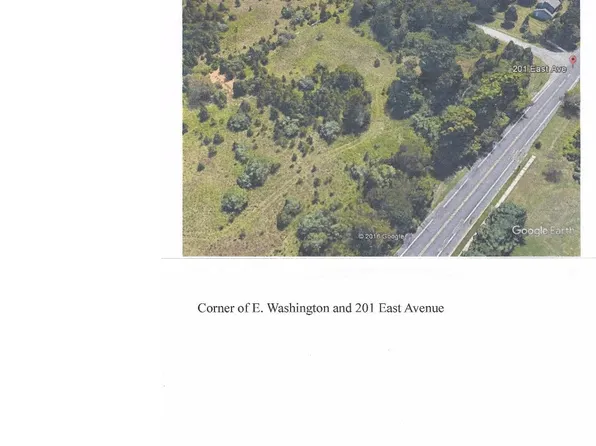 201 East Ave, Clayton, NJ 08312