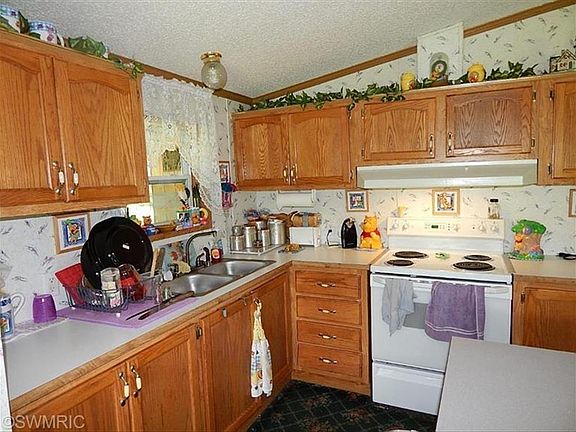 3rd image of 5410 Pear Ave