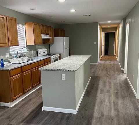 2nd image of 714 King Ave